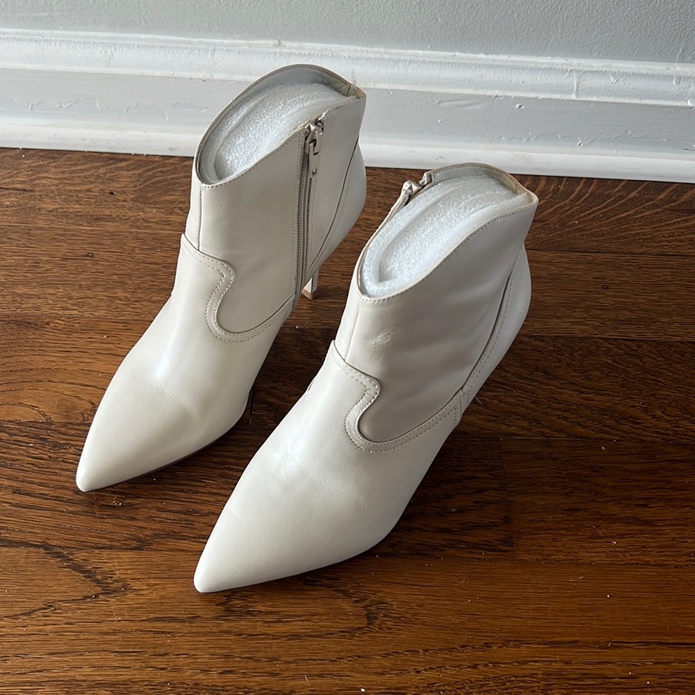 Nine West bootie - bone